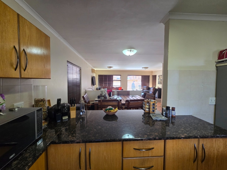 3 Bedroom Property for Sale in Heuwelsig Free State